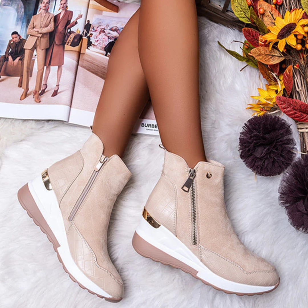 Women's Short Suede Ankle Boot - CozyChic