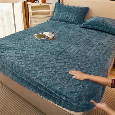 Padded Velvet Winter Mattress Cover