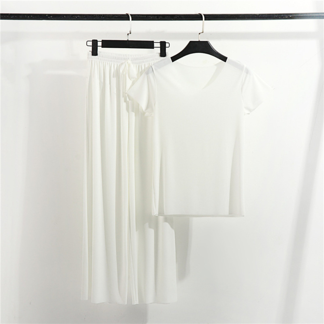 Gentle Women's T-Shirt + Trousers Set - Summer 2023