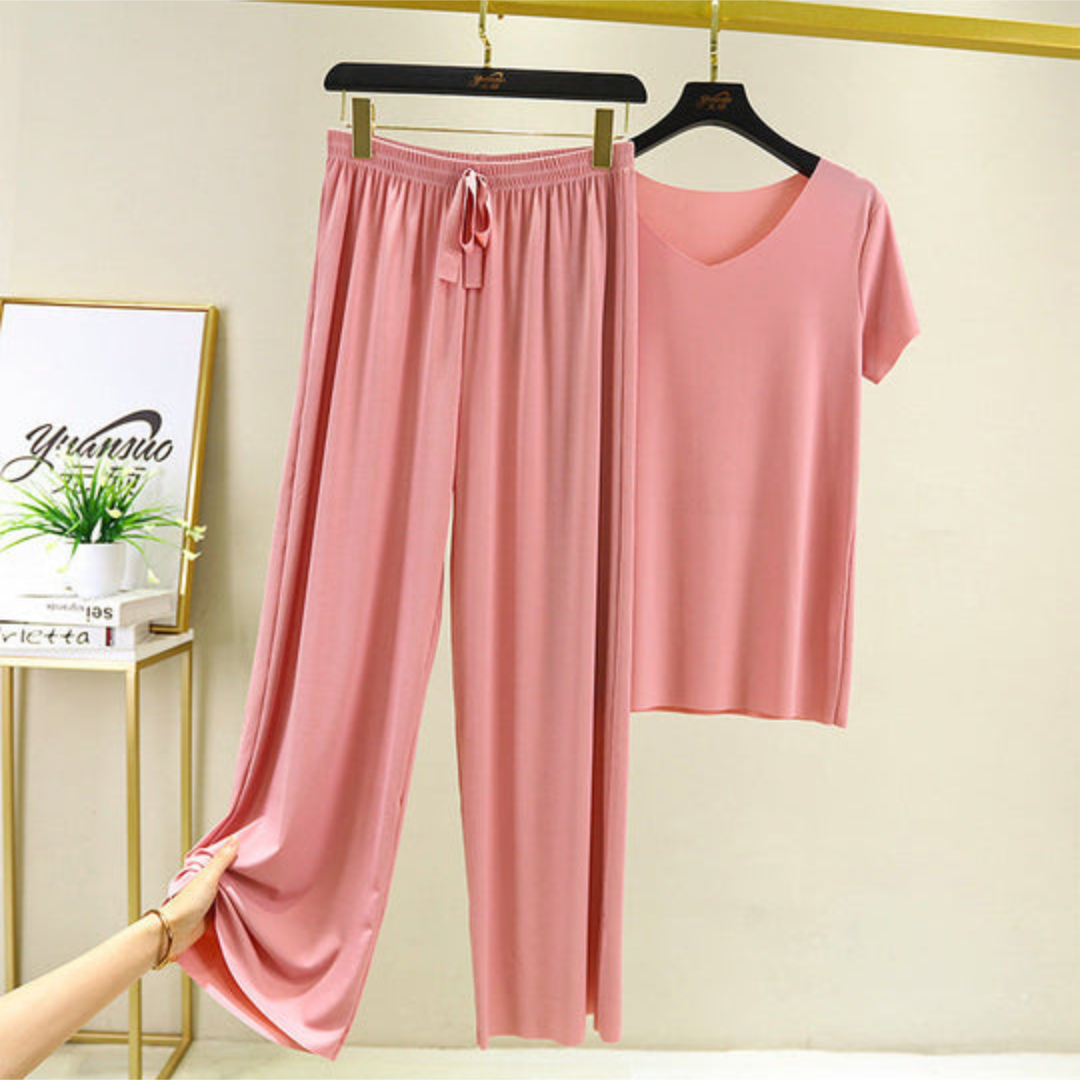 Gentle Women's T-Shirt + Trousers Set - Summer 2023