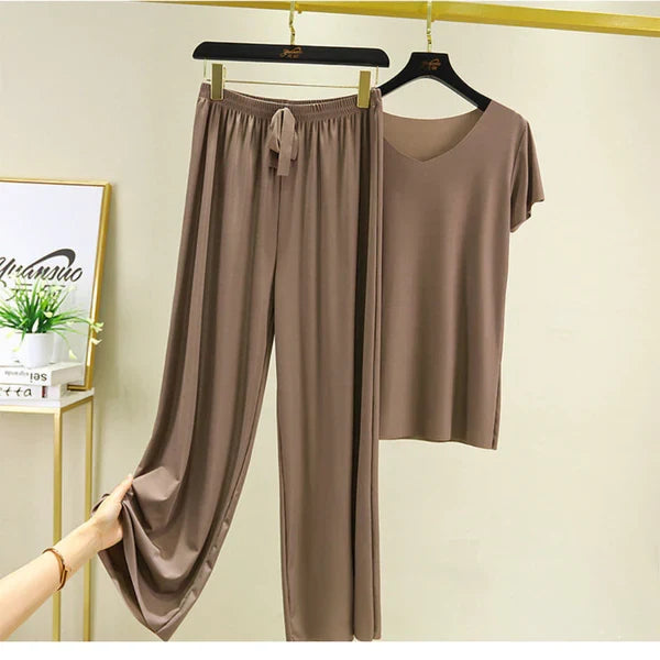 Gentle Women's T-Shirt + Trousers Set - Summer 2023