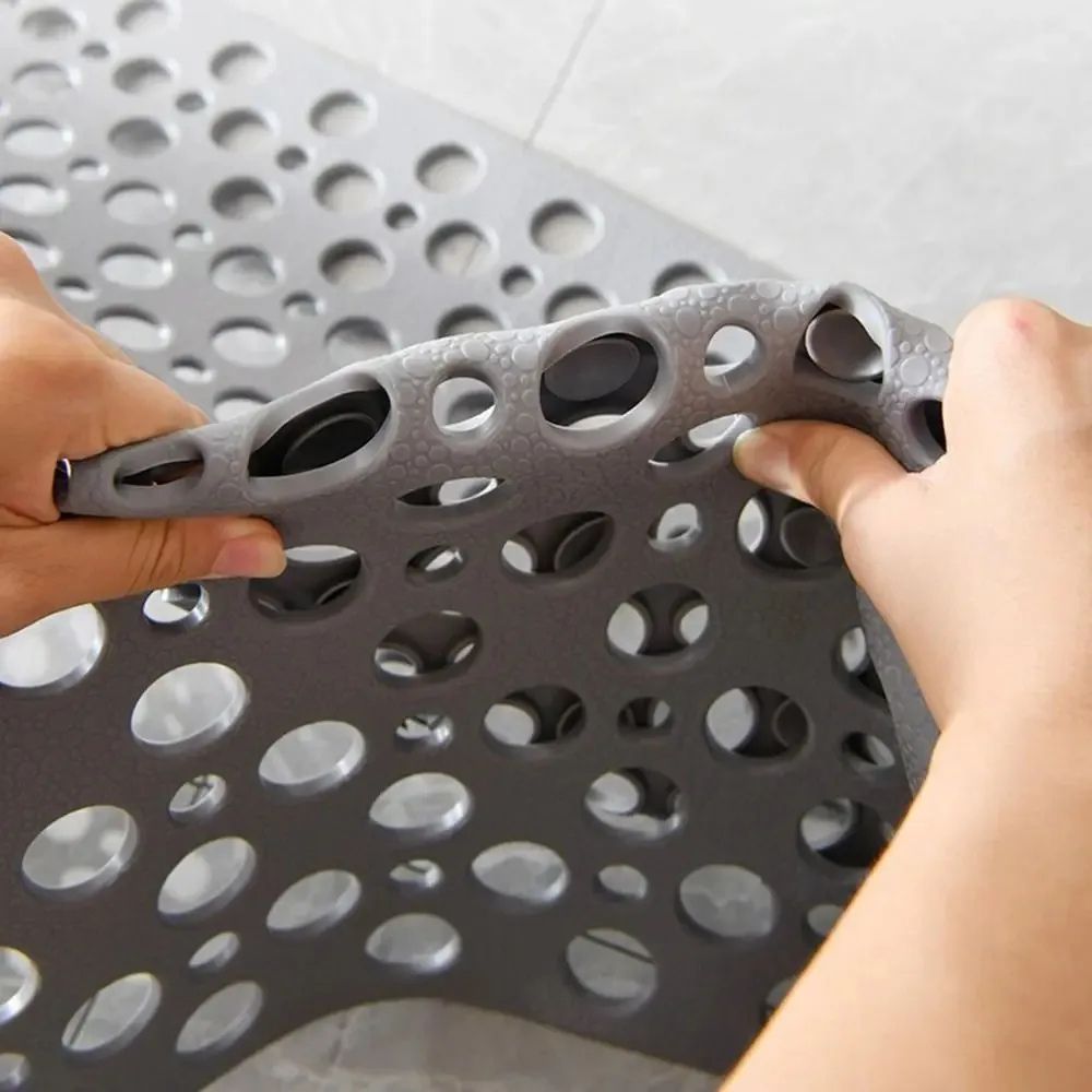 Non-Slip Bath Mat with Drainage Holes and Suction Cups