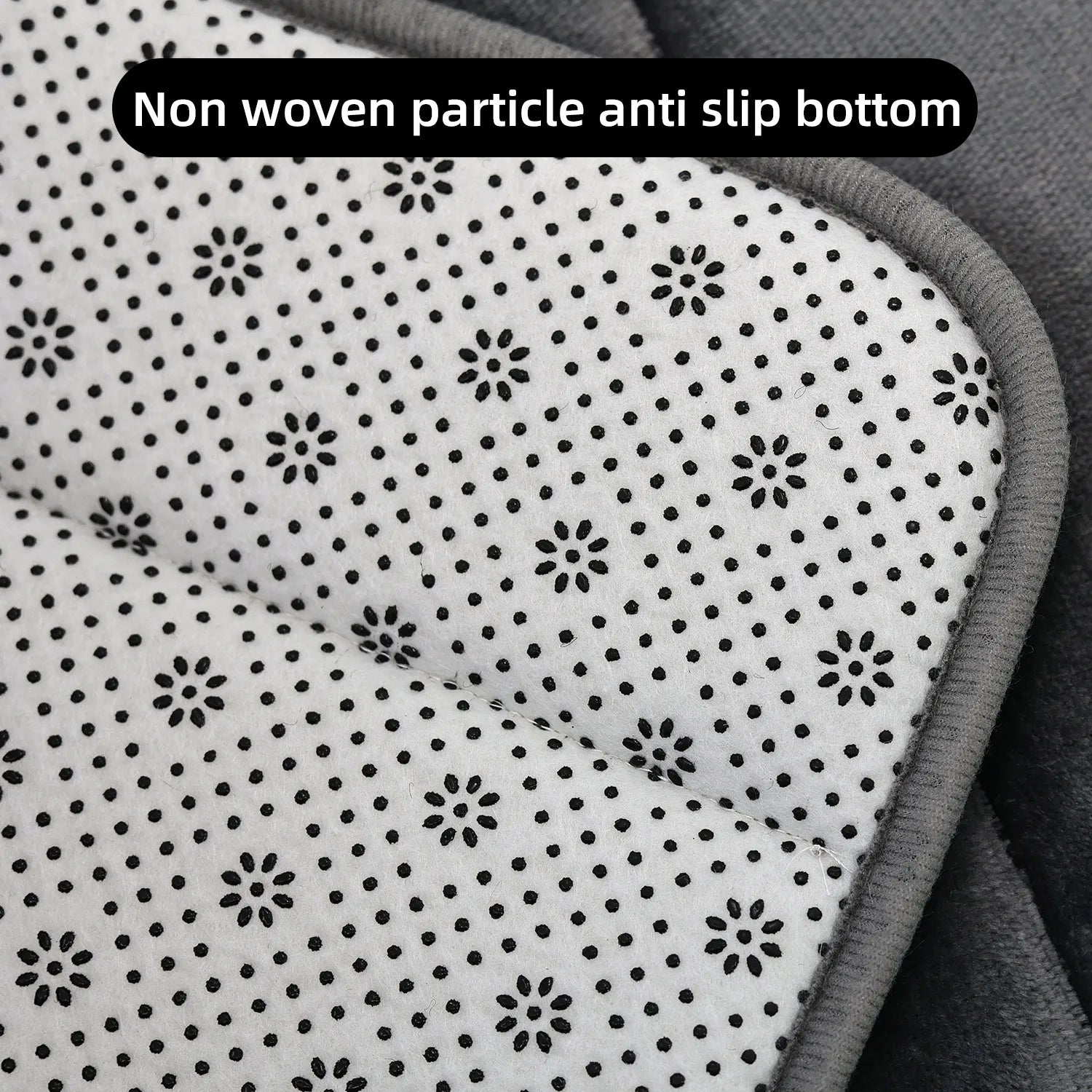 Velvet Bathroom Mat with Embossed Geometric Pattern