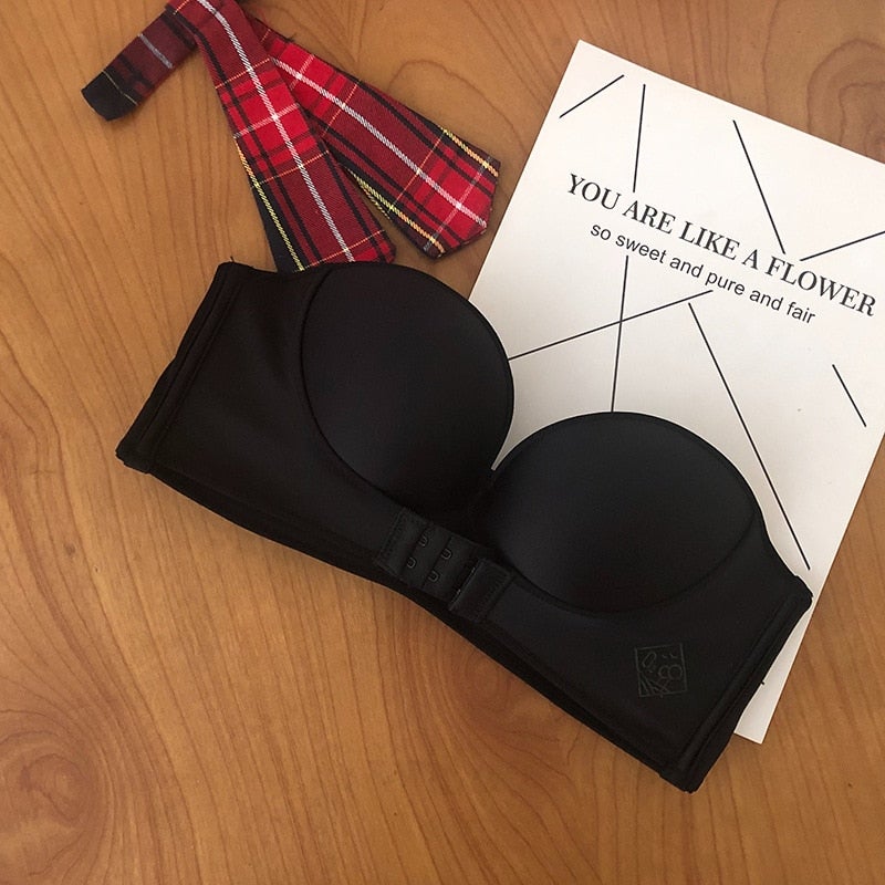 strapless bra, strapless bra, strapless bra, does the magic silicone-effect bra work, comfort silicone-effect bra, bra, corrective bra, liftup
